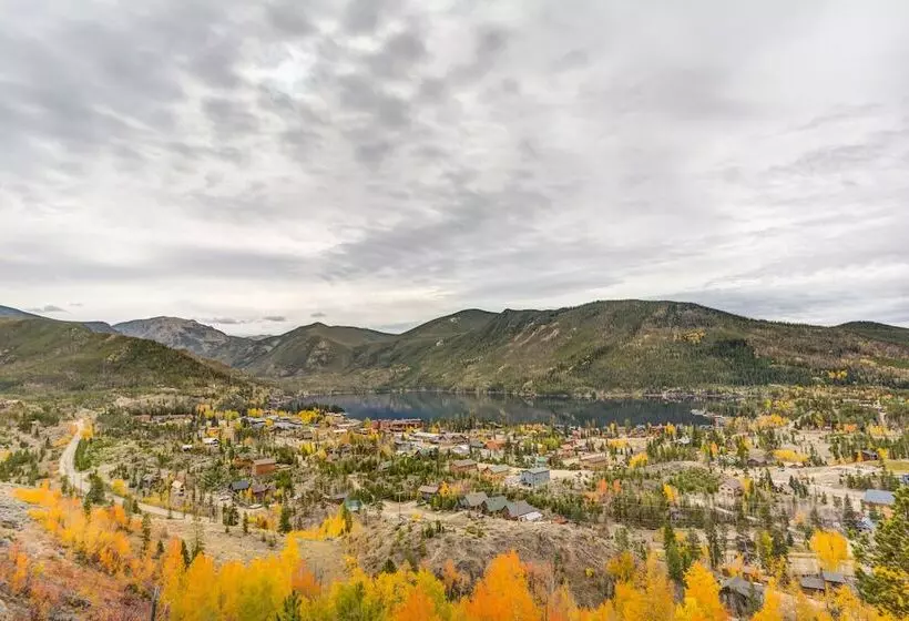 בית מלון כפרי Grand Lake Lodge