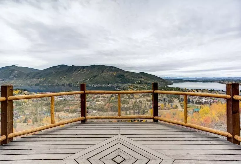 בית מלון כפרי Grand Lake Lodge