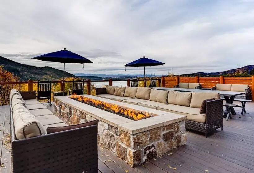 בית מלון כפרי Grand Lake Lodge