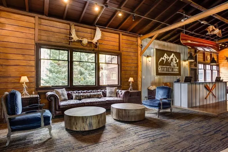 בית מלון כפרי Grand Lake Lodge