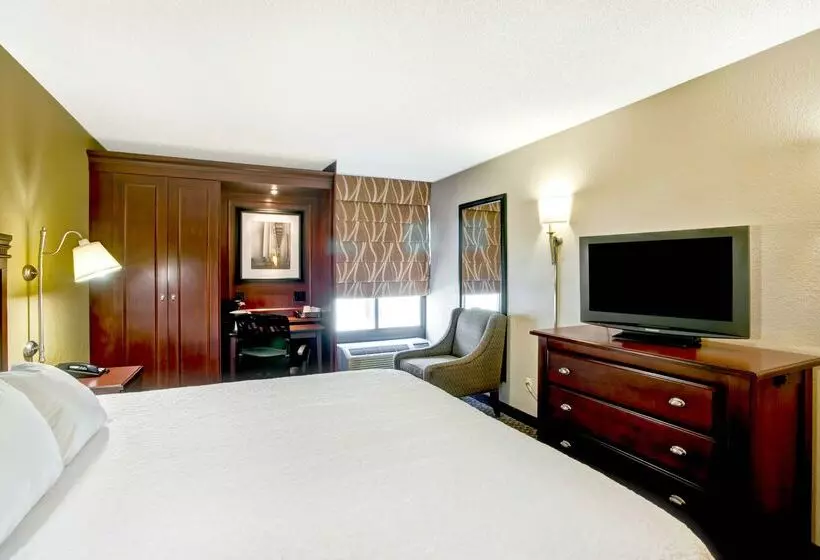 فندق Hampton Inn College Station