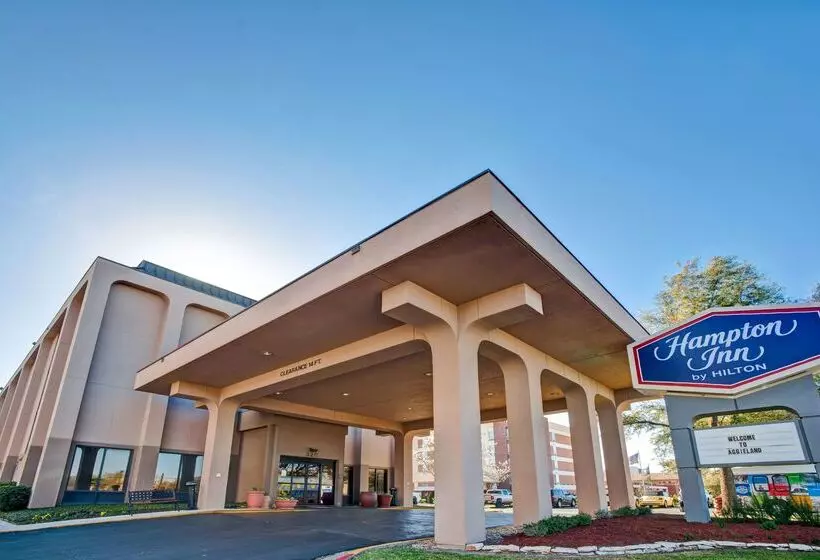 فندق Hampton Inn College Station