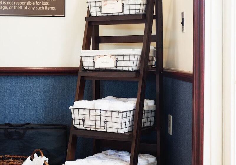 בית מלון כפרי Harbor View Inn