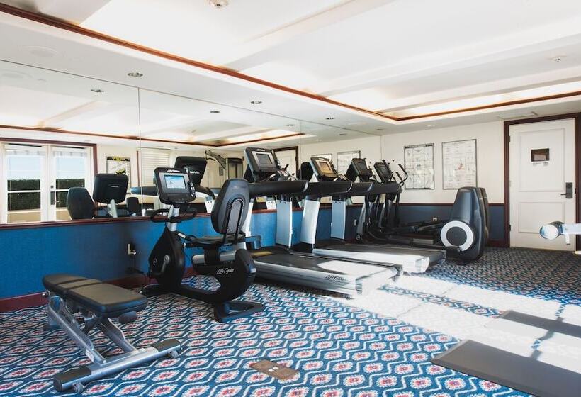 בית מלון כפרי Harbor View Inn