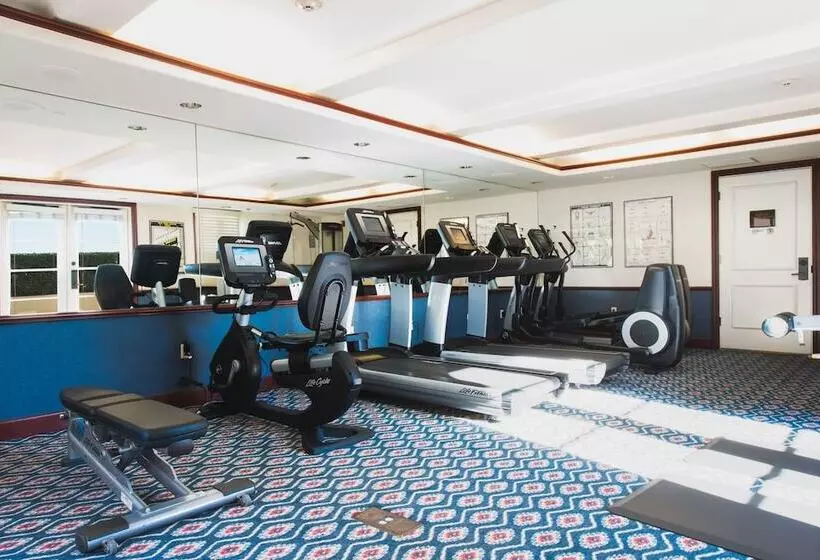 Отель Harbor View Inn