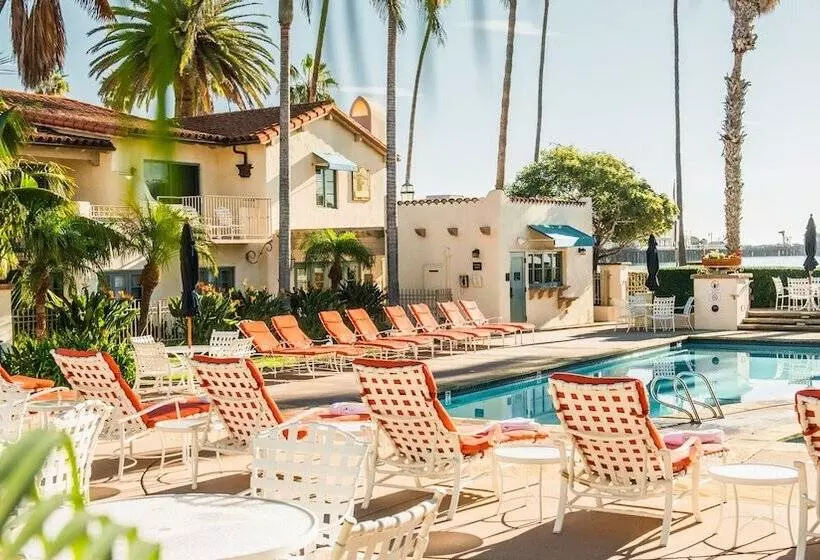 Отель Harbor View Inn