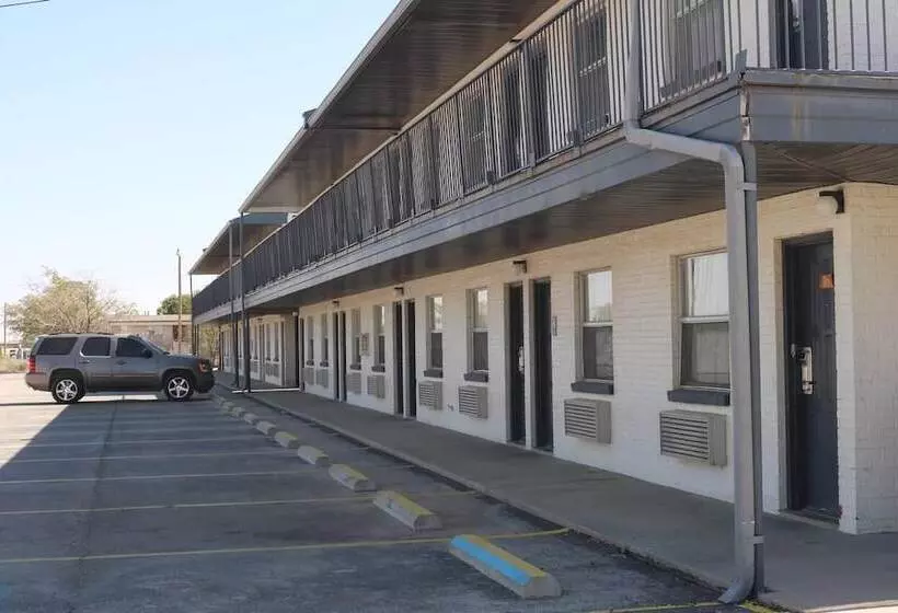 فندق Hobbs Family Inn