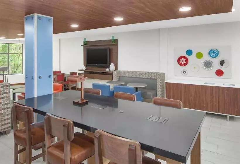 Otel Holiday Inn Express & Suites   Hardeeville Hilton Head, An Ihg