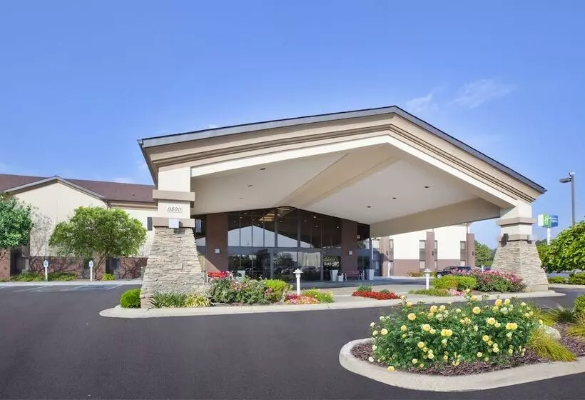 فندق Holiday Inn Express Detroit Warren/general Motors Technology Center, An Ihg