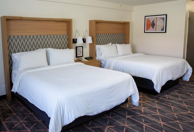 هتل Holiday Inn Redding, An Ihg