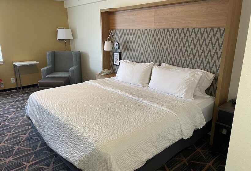 هتل Holiday Inn Redding, An Ihg