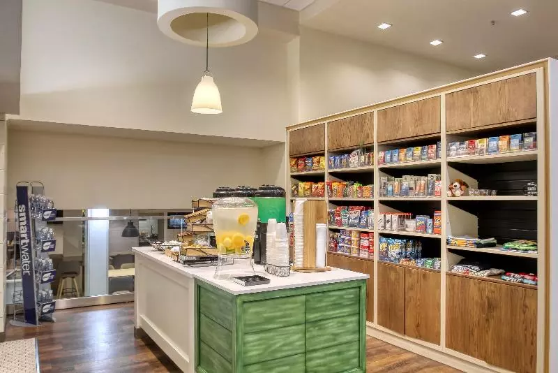 فندق Holiday Inn & Suites Atlanta Airport North, An Ihg