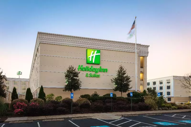 فندق Holiday Inn & Suites Atlanta Airport North, An Ihg
