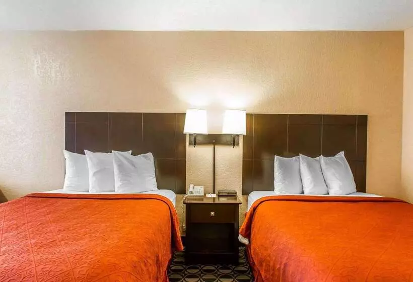 Hotelli Quality Inn Ada Near University