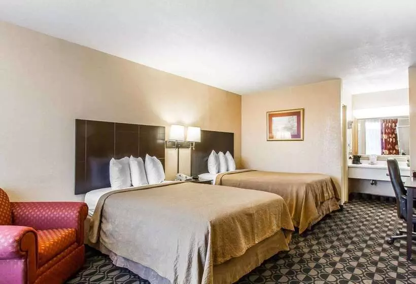 Hotelli Quality Inn Ada Near University