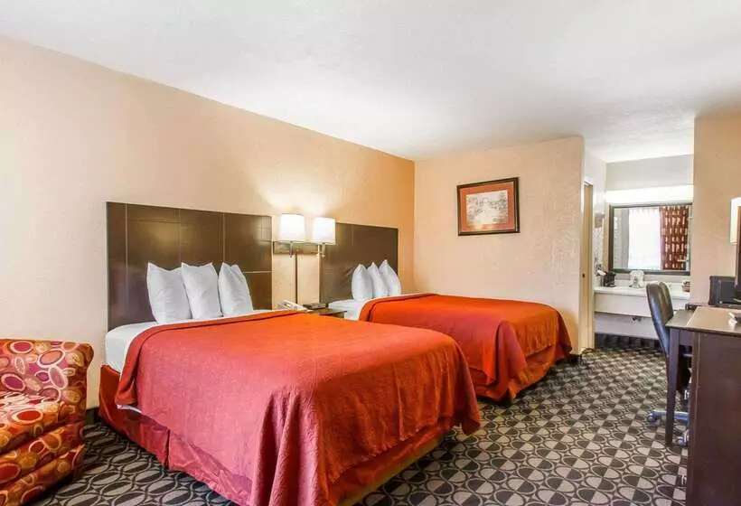 Hotelli Quality Inn Ada Near University