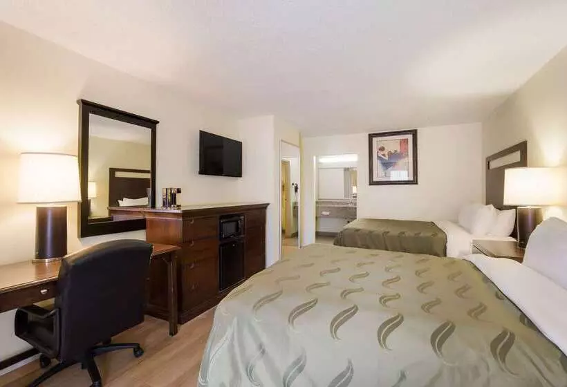 Hotel Quality Inn & Suites Conference Center Statesboro Historic District