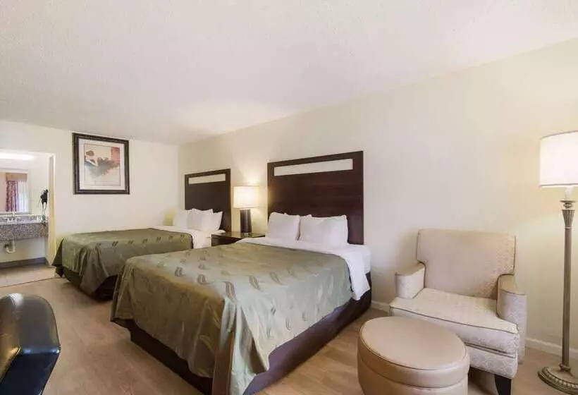 Hotel Quality Inn & Suites Conference Center Statesboro Historic District