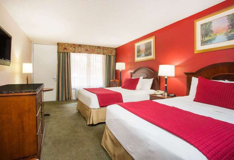 فندق Ramada By Wyndham & Suites Warner Robins