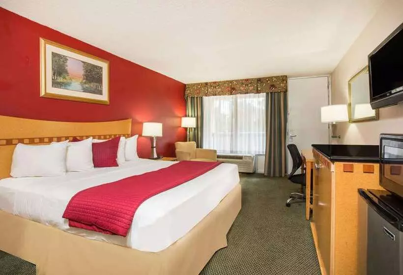 Hotel Ramada By Wyndham & Suites Warner Robins