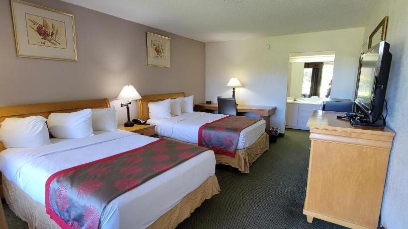 فندق Ramada By Wyndham & Suites Warner Robins