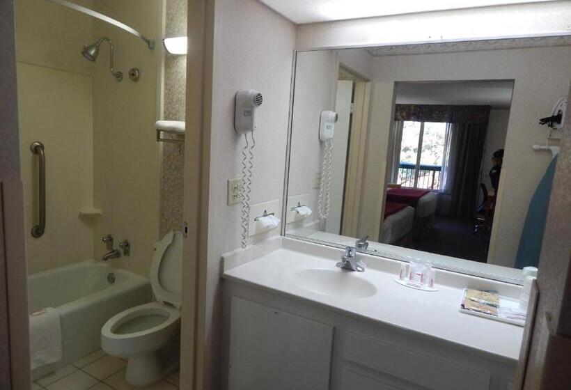 فندق Ramada By Wyndham & Suites Warner Robins