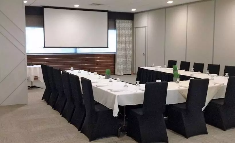 The Rushmore Hotel & Suites; Bw Premier Collection