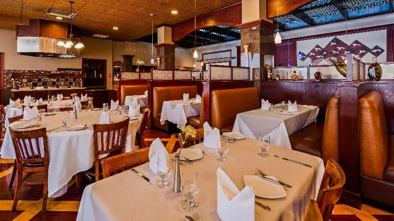 The Rushmore Hotel & Suites; Bw Premier Collection