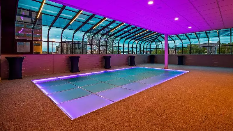 The Rushmore Hotel & Suites; Bw Premier Collection