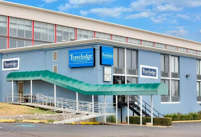 فندق Travelodge By Wyndham Texarkana