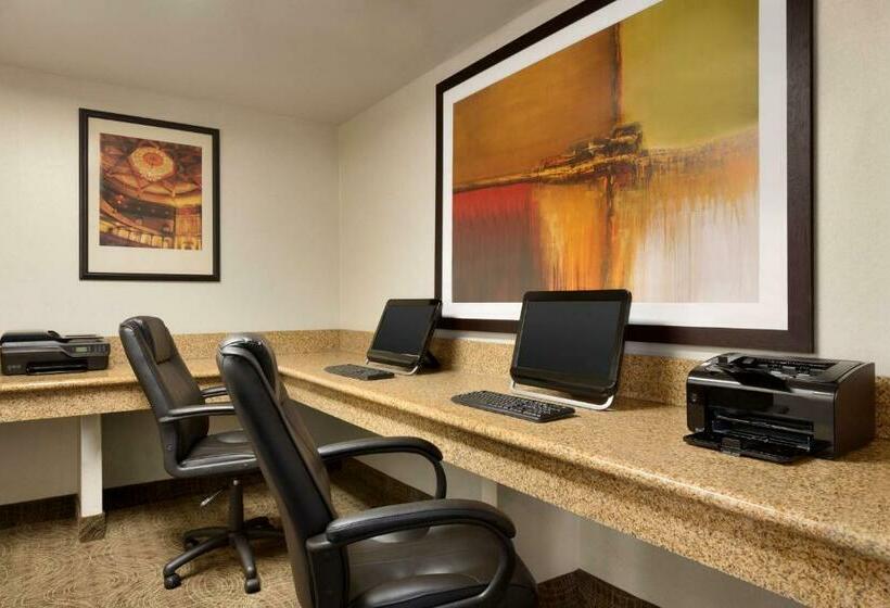 Radisson Hotel Fresno Conference Center