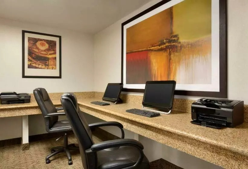 Radisson Hotel Fresno Conference Center