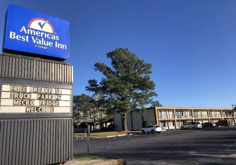 בית מלון כפרי Americas Best Value Inn Wilson