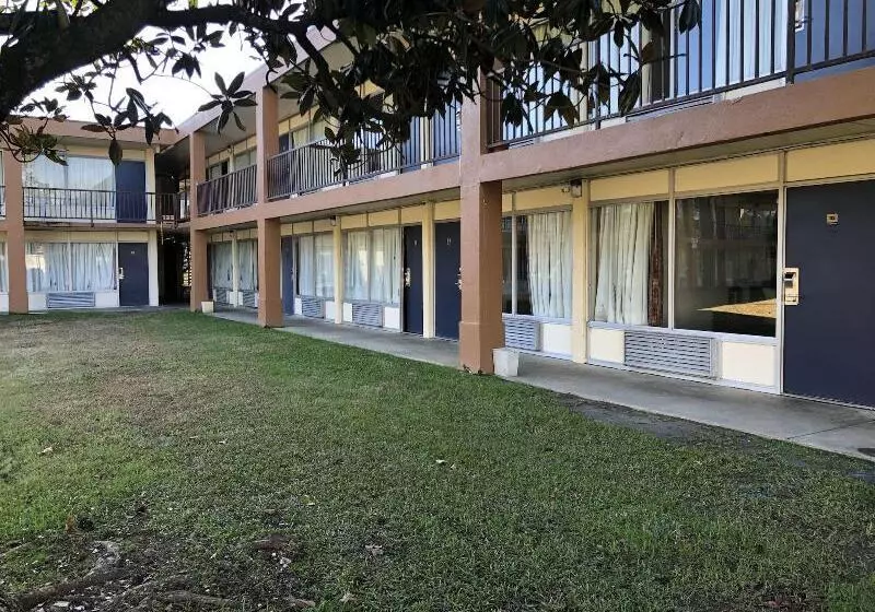 בית מלון כפרי Americas Best Value Inn Wilson