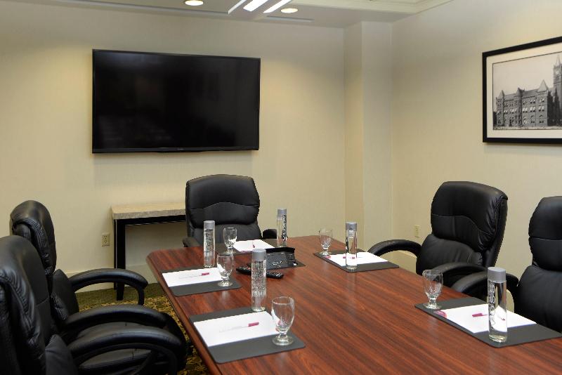 هتل Crowne Plaza Indianapolis Dwtn Union Stn, An Ihg