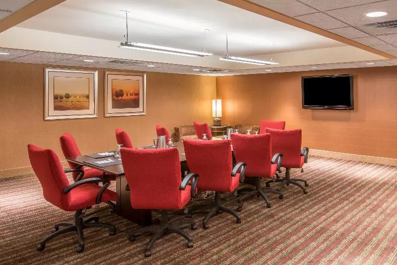 فندق Crowne Plaza Indianapolis Airport, An Ihg