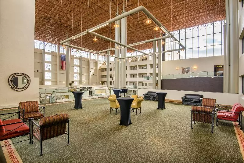 فندق Crowne Plaza Indianapolis Airport, An Ihg