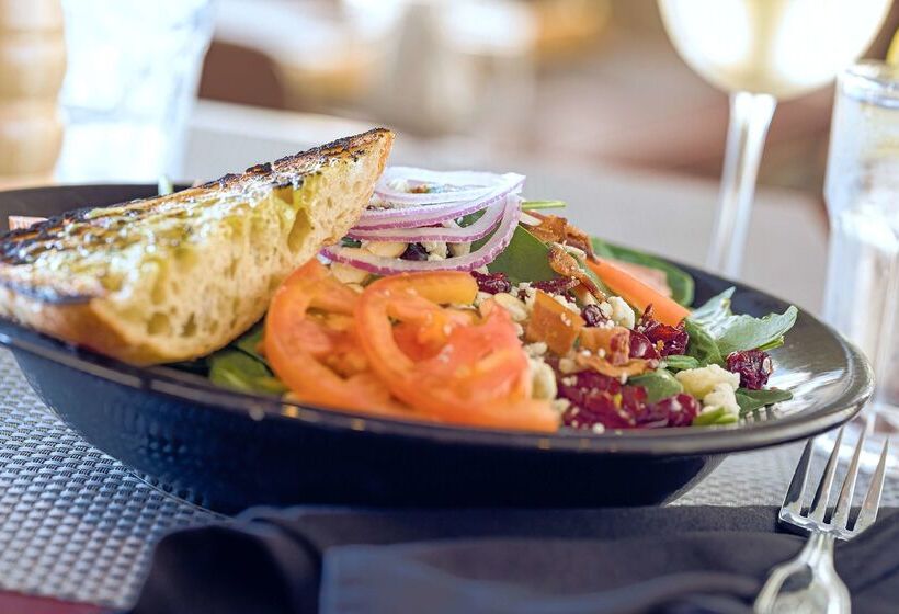 בית מלון כפרי Doubletree By Hilton Boston Rockland