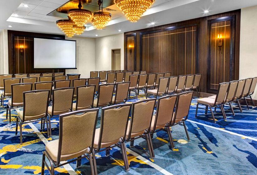 Doubletree By Hilton Hotel Arlington Dfw South