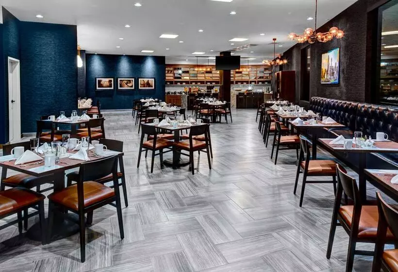 Doubletree By Hilton Hotel Arlington Dfw South