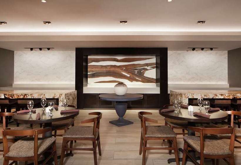 فندق Hilton Fort Worth