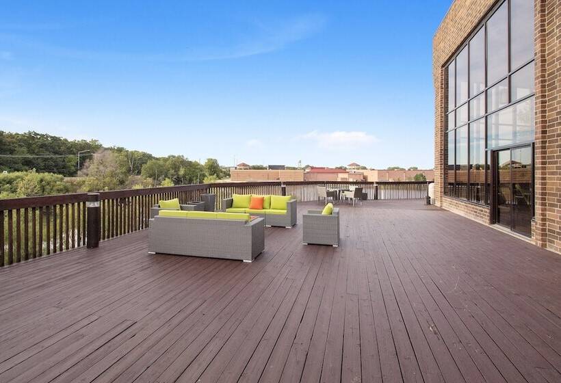 호텔 Holiday Inn Chicago Nw Crystal Lk Conv Ctr, An Ihg