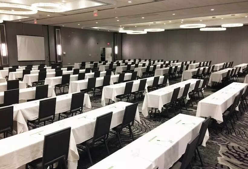 Hotel Holiday Inn Chicago Nw Crystal Lk Conv Ctr, An Ihg