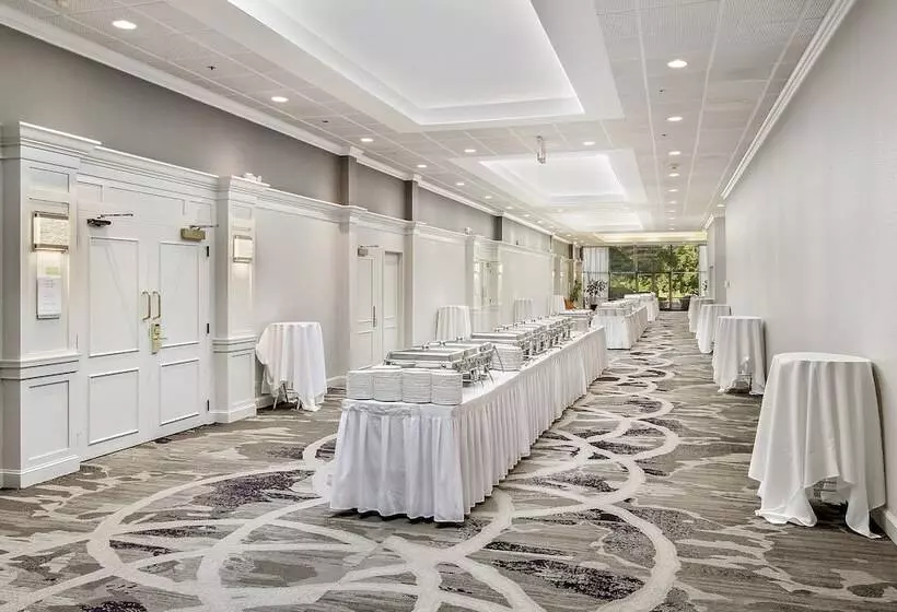 Hotel Holiday Inn Chicago Nw Crystal Lk Conv Ctr, An Ihg