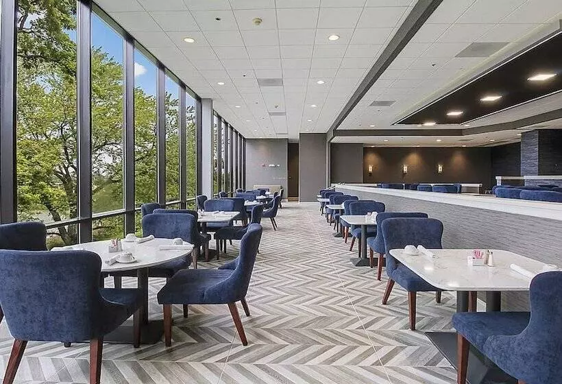 Hotel Holiday Inn Chicago Nw Crystal Lk Conv Ctr, An Ihg