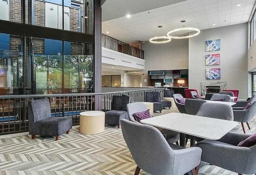 호텔 Holiday Inn Chicago Nw Crystal Lk Conv Ctr, An Ihg