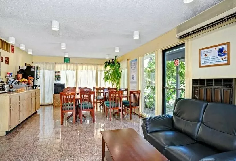 Otel Knights Inn Claremont