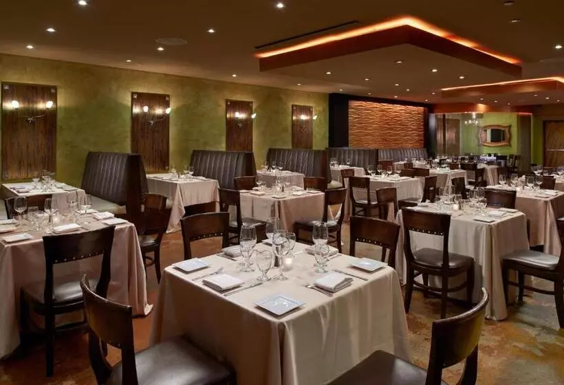 Newport Beachside Hotel & Resort