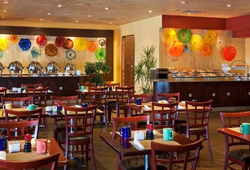 Newport Beachside Hotel & Resort