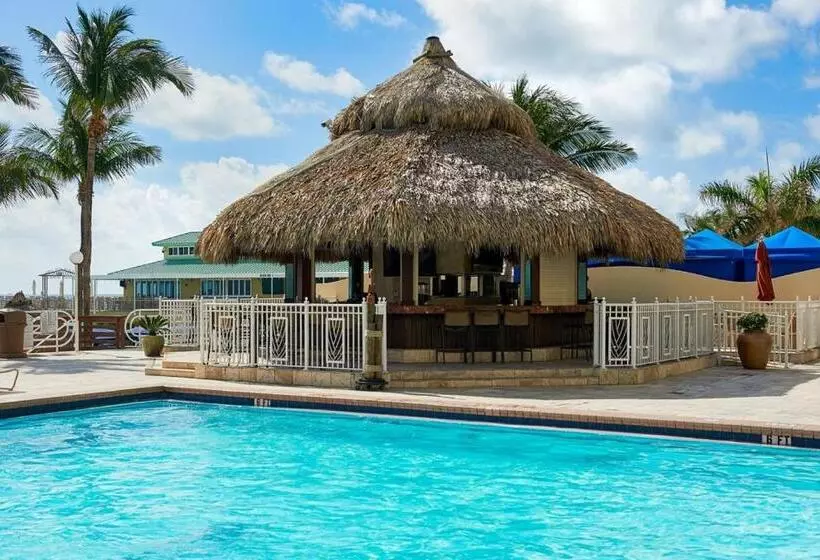 Newport Beachside Hotel & Resort